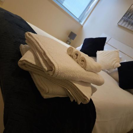 Comfy Spacious Apartment In Canary Wharf London Kültér fotó