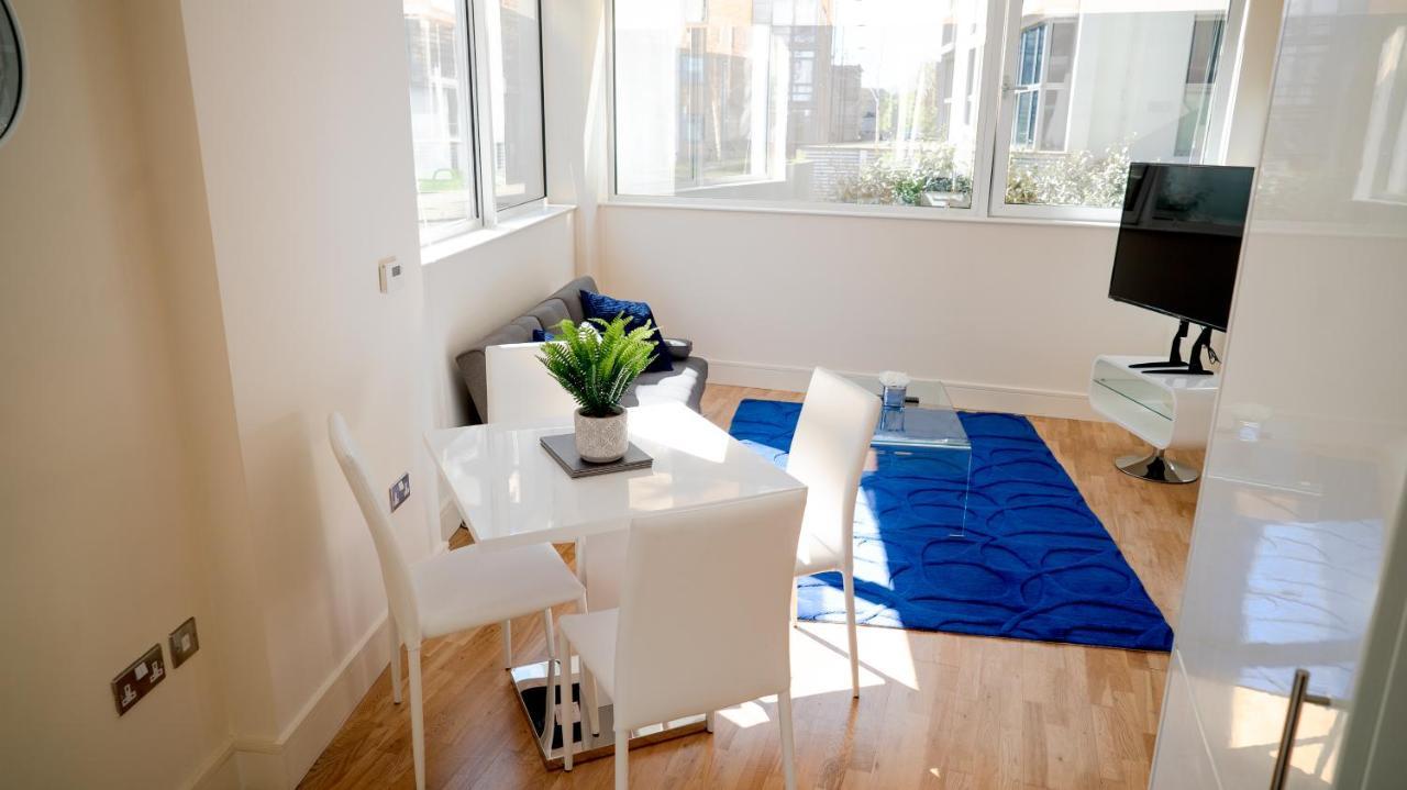 Comfy Spacious Apartment In Canary Wharf London Kültér fotó