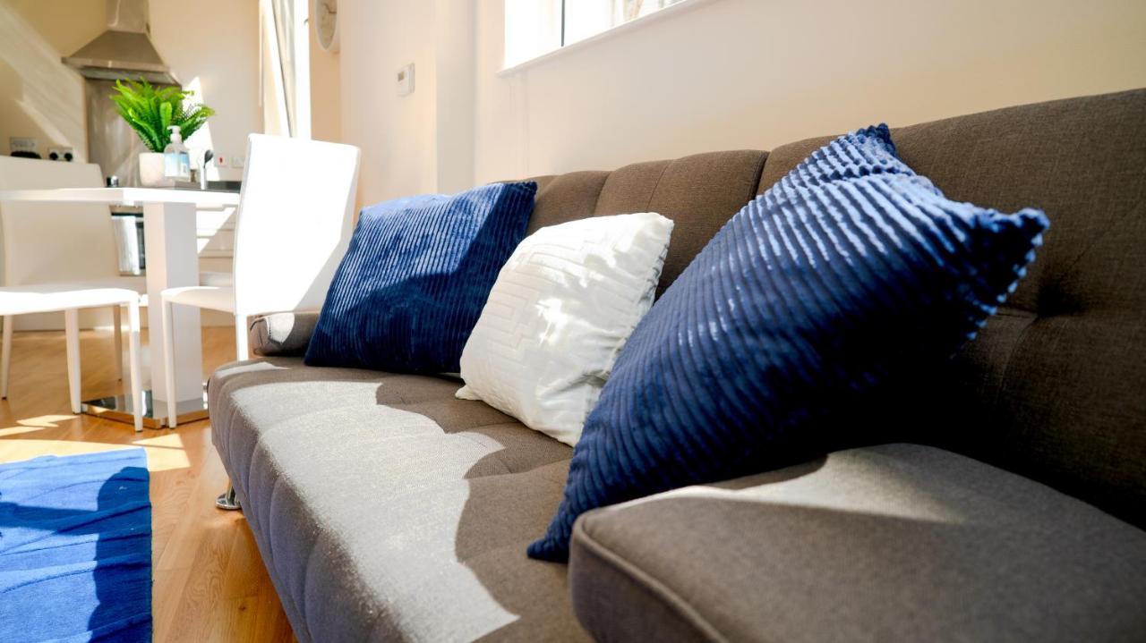 Comfy Spacious Apartment In Canary Wharf London Kültér fotó
